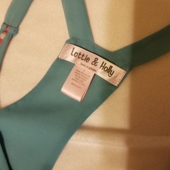 🛍  Floral Halter Tank by Band of Gypsies - Picture 4 of 7